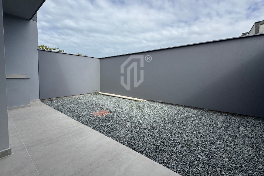 JD1646 - Casa com 1 suíte + 1 dormitório 