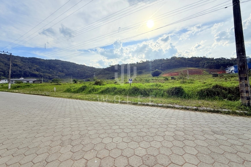 JD1647 - Terreno com 550m² pronto para construir