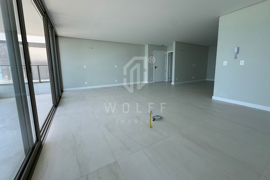 JD1658 - Apartamento Frente Mar no Centro da cidade