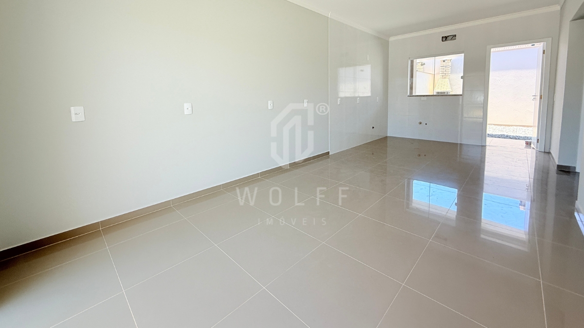 JD1659 - Casa com espaço de festas nos fundos