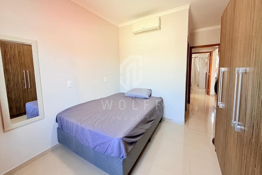 JD1660 - Casa Mobiliada com espaçosa área livre nos fundos em Itajuba