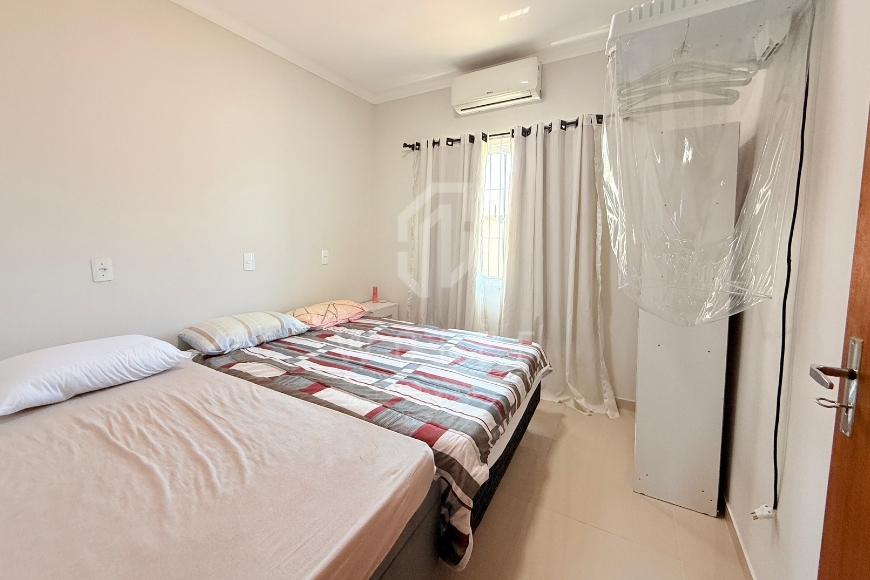 JD1660 - Casa Mobiliada com espaçosa área livre nos fundos em Itajuba