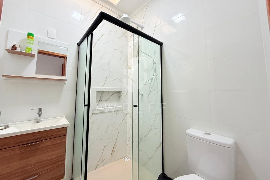 JD1660 - Casa Mobiliada com espaçosa área livre nos fundos em Itajuba