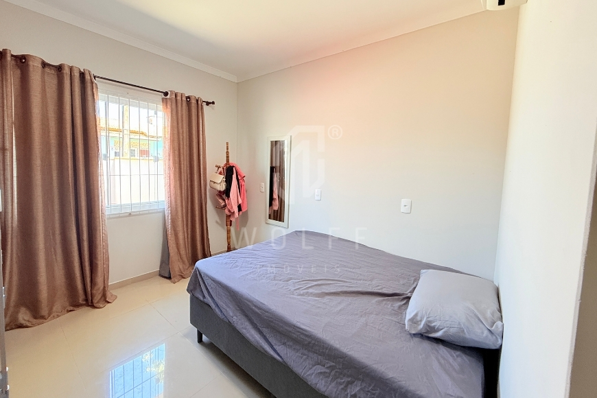 JD1660 - Casa Mobiliada com espaçosa área livre nos fundos em Itajuba