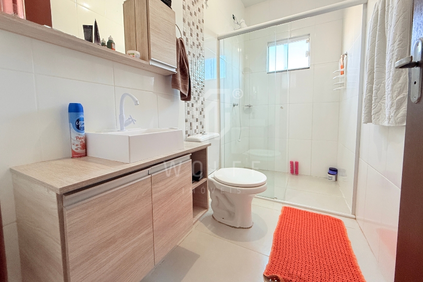 JD1661 - Casa com 3 dormitórios e espaço de festas no Itacolomi