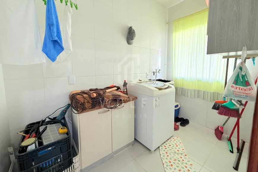 JD1661 - Casa com 3 dormitórios e espaço de festas no Itacolomi