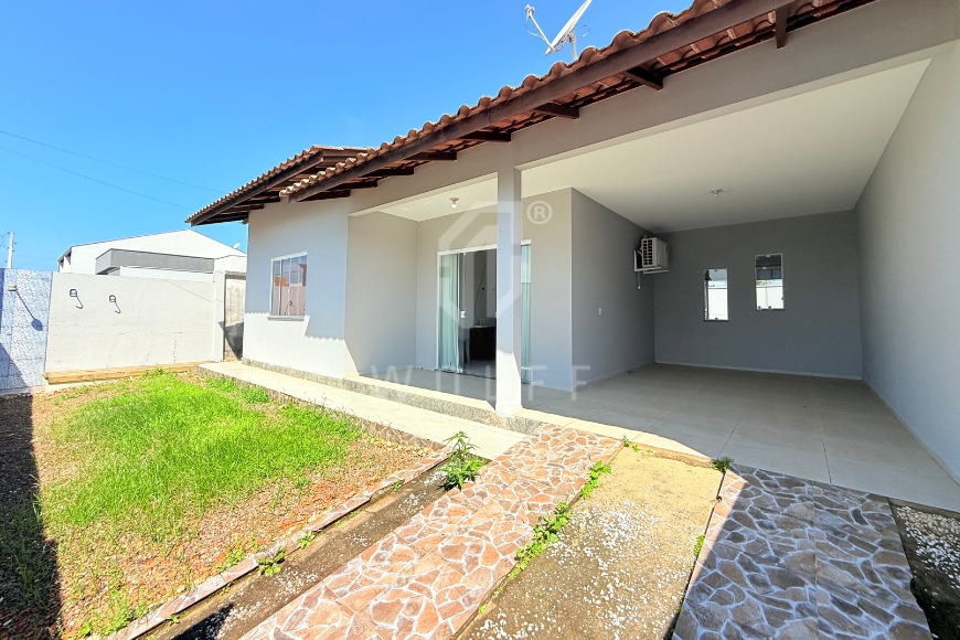 JD1661 - Casa com 3 dormitórios e espaço de festas no Itacolomi