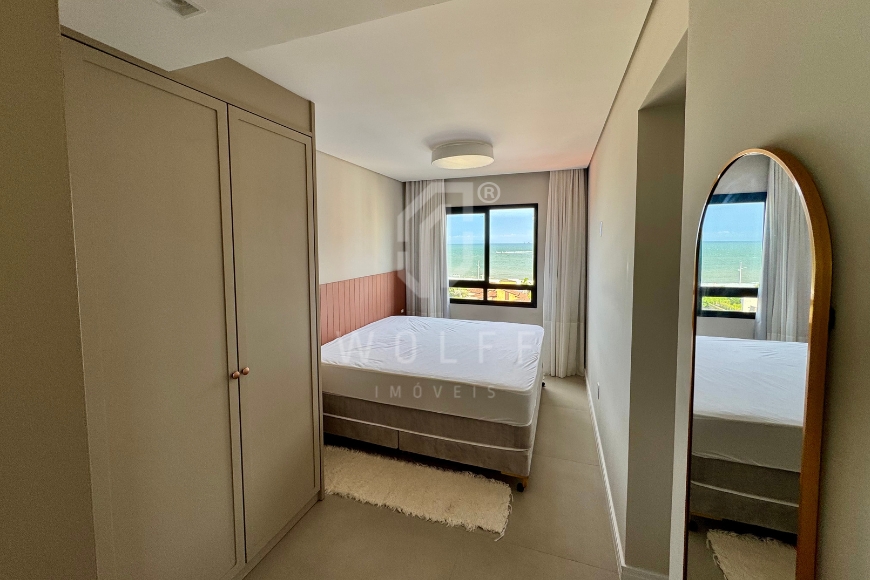 JD1662 - Apartamento semimobiliado na quadra mar