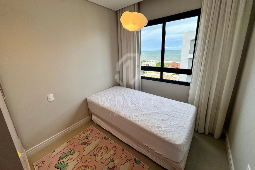 JD1662 - Apartamento semimobiliado na quadra mar