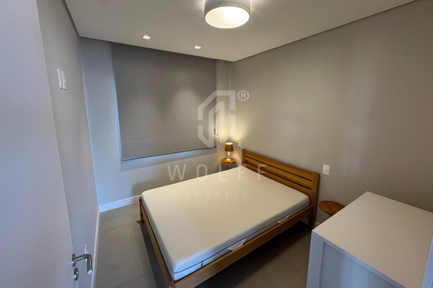 JD1662 - Apartamento semimobiliado na quadra mar