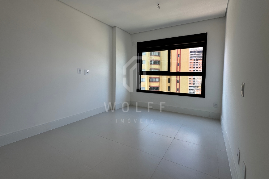 JD1666 - Apartamento a 120 metros da praia na região central 