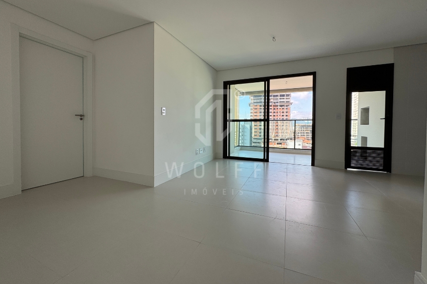 JD1666 - Apartamento a 120 metros da praia na região central 