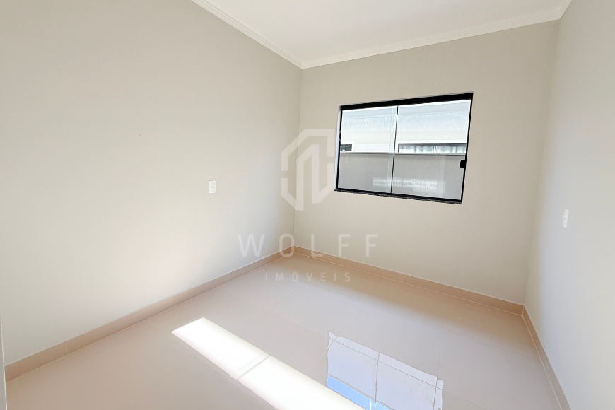 JD1667 - Casa com 3 dormitórios e corredor lateral em Itajuba