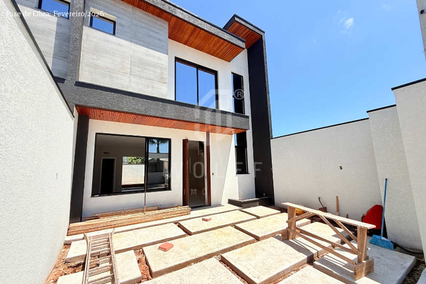 JD1678 - Sobrado com piscina e área de festas em Itajuba