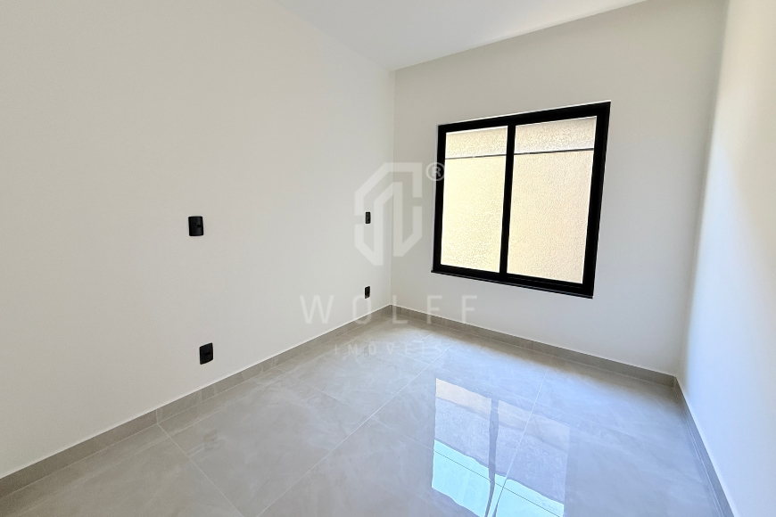 JD1684 - Casa Belíssima com corredor lateral em Itajuba