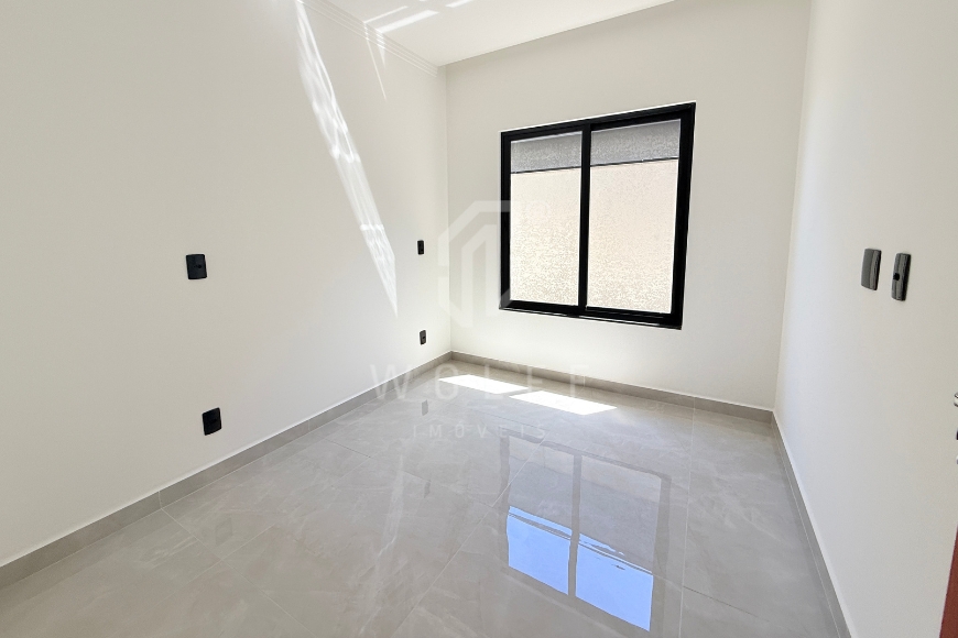 JD1684 - Casa Belíssima com corredor lateral em Itajuba