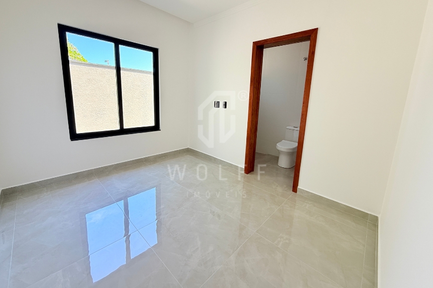 JD1684 - Casa Belíssima com corredor lateral em Itajuba