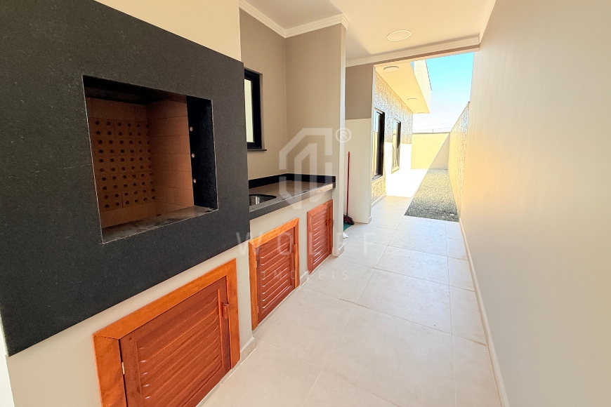 JD1684 - Casa Belíssima com corredor lateral em Itajuba