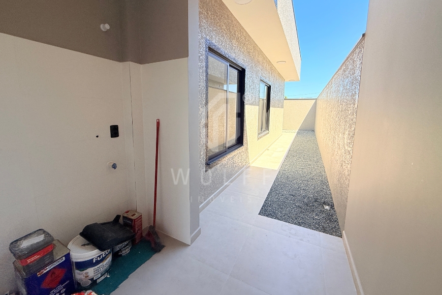 JD1684 - Casa Belíssima com corredor lateral em Itajuba