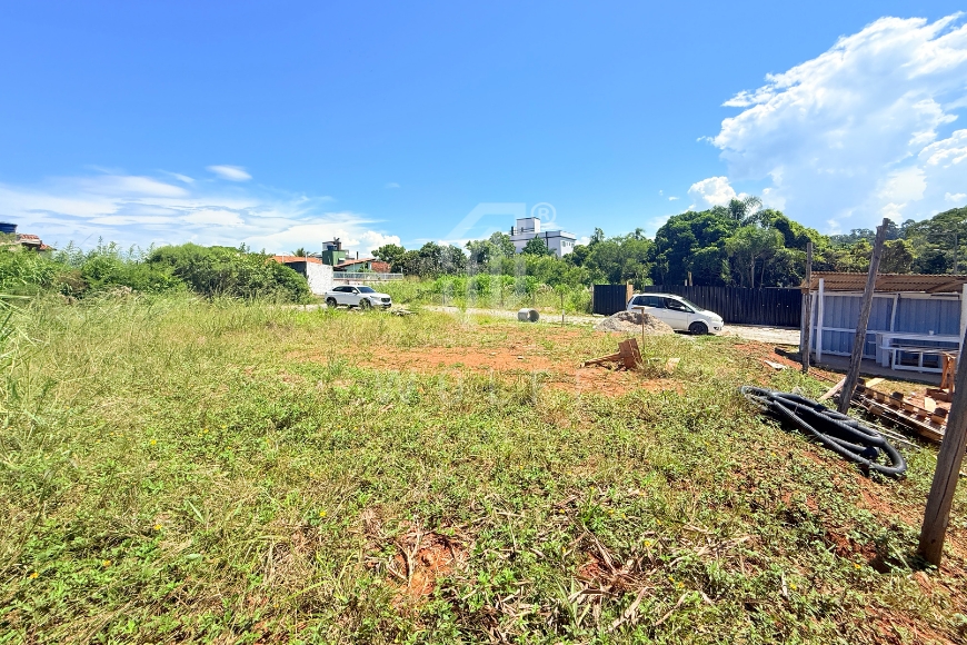JD1685 - Terreno plano com 300m2² e pronto para construir em Itajuba