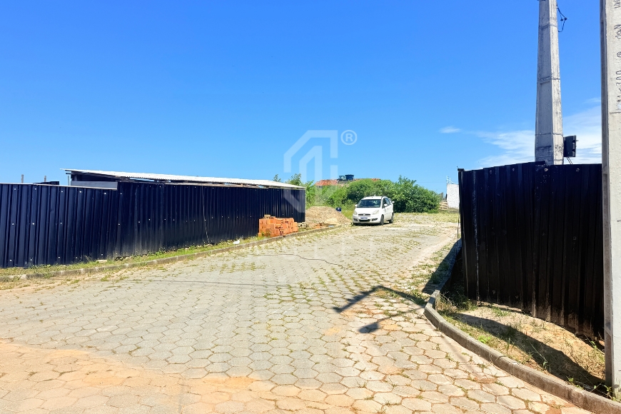 JD1685 - Terreno plano com 300m2² e pronto para construir em Itajuba