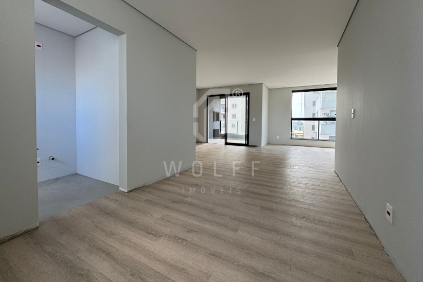 JD1686 - Apartamento com 03 dormitórios em Balneário Piçarras/SC