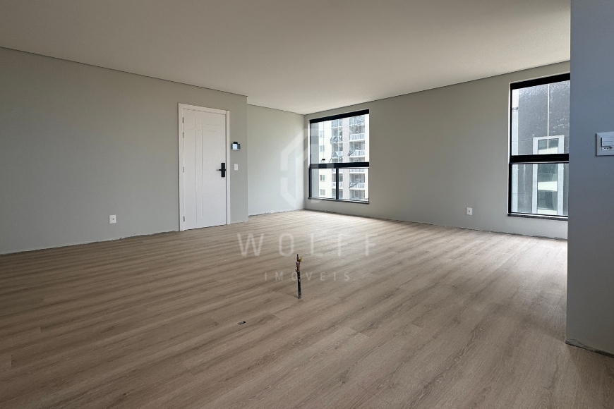 JD1687 - Apartamento com ótima localização em Balneário Piçarras/SC