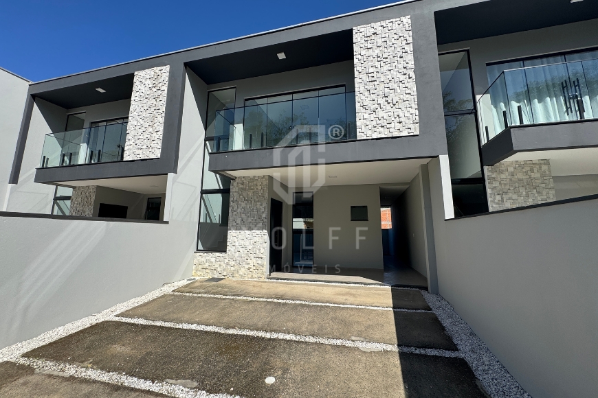 JD1689 - Sobrado com 1 suíte + 2 dormitórios