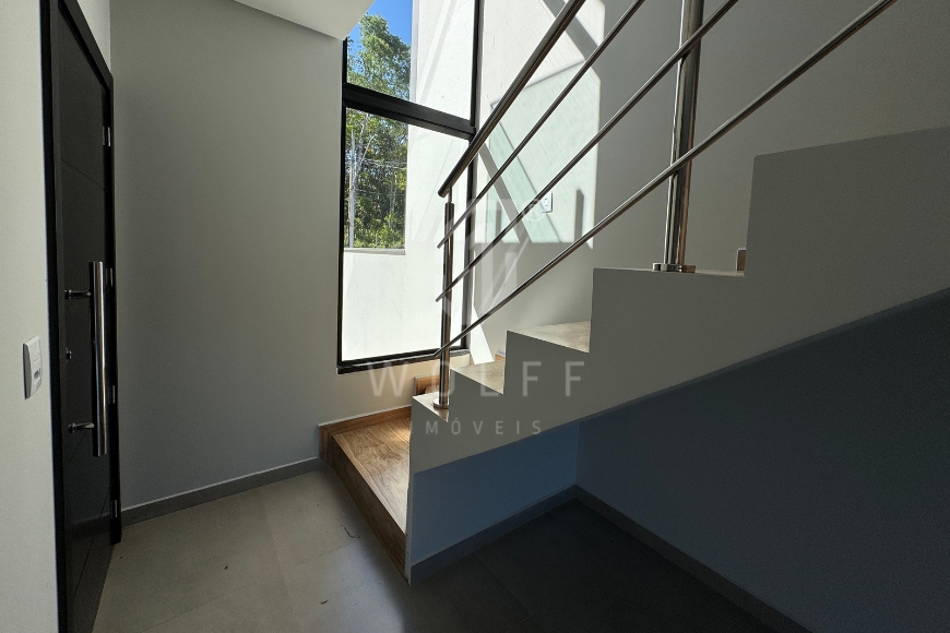 JD1689 - Sobrado com 1 suíte + 2 dormitórios