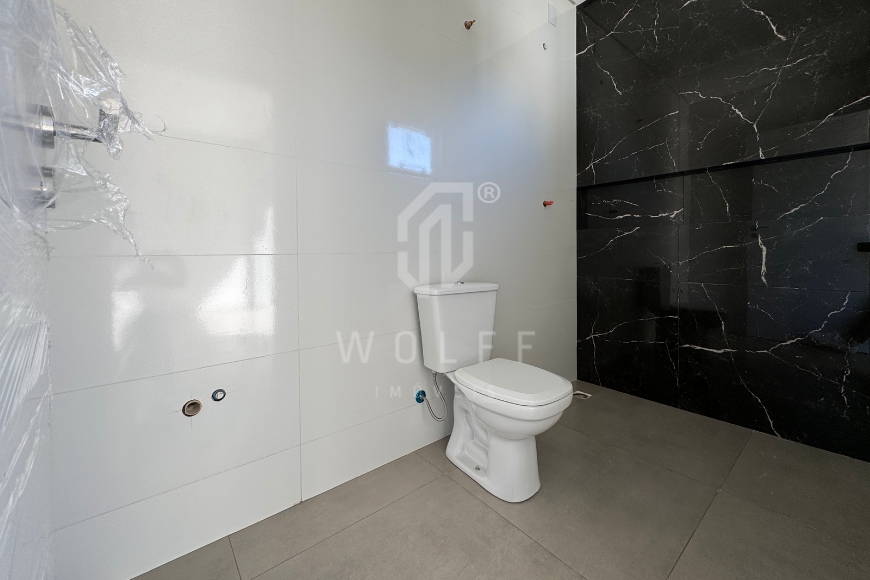 JD1689 - Sobrado com 1 suíte + 2 dormitórios