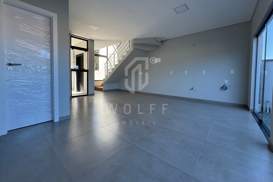 JD1689 - Sobrado com 1 suíte + 2 dormitórios