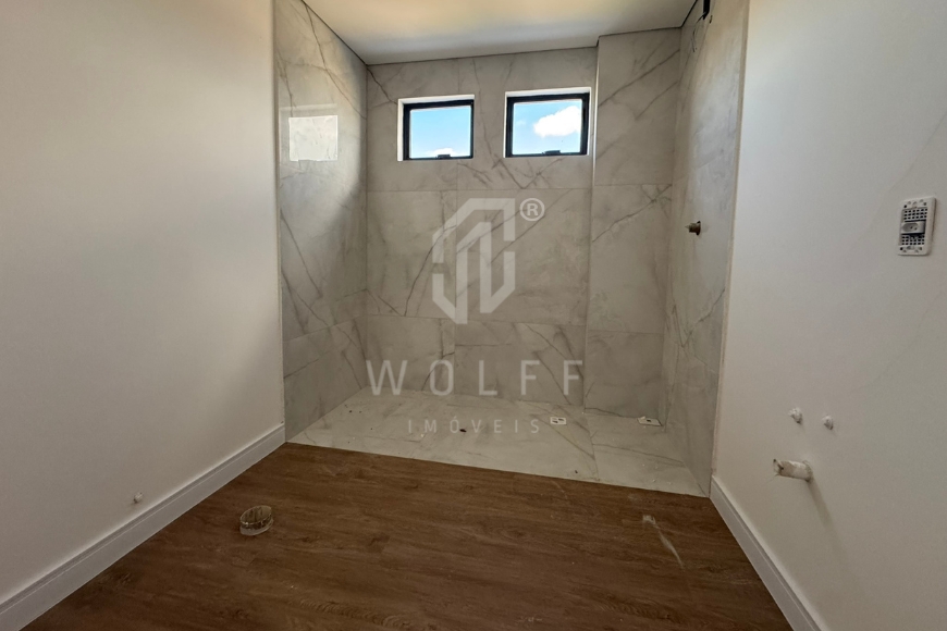 JD1695 - Apartamento com 3 suítes a 350 metros da praia