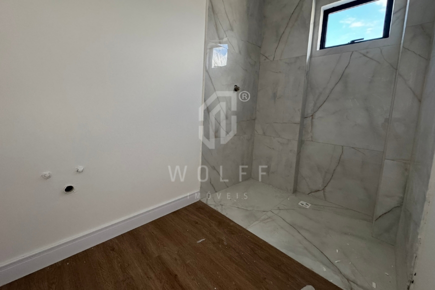 JD1695 - Apartamento com 3 suítes a 350 metros da praia