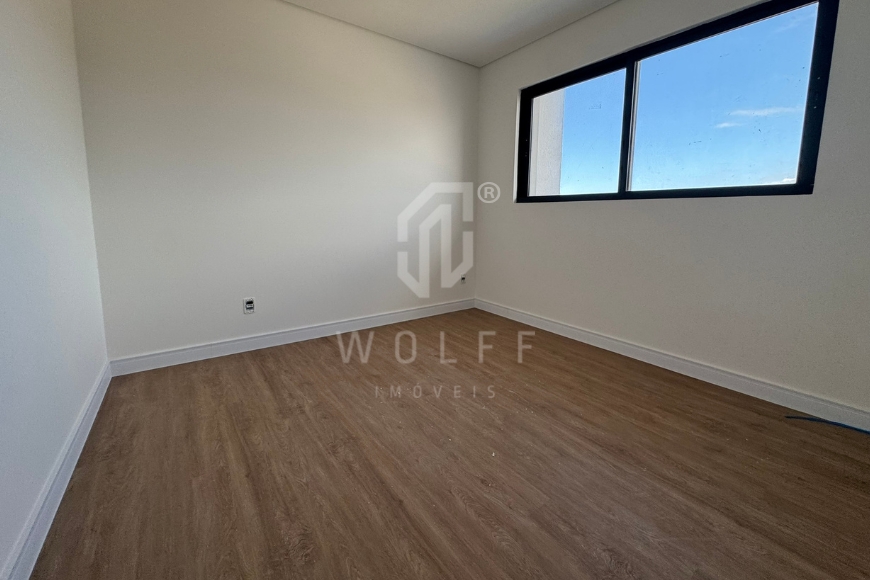 JD1695 - Apartamento com 3 suítes a 350 metros da praia