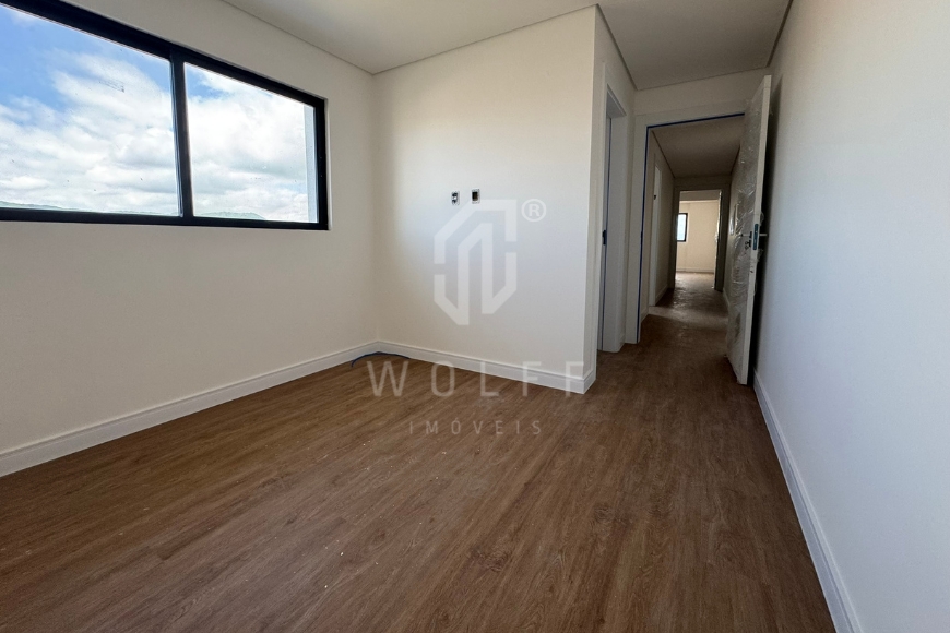 JD1695 - Apartamento com 3 suítes a 350 metros da praia