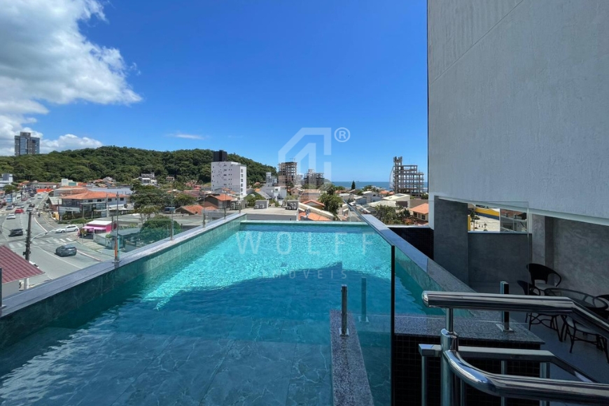 JD1695 - Apartamento com 3 suítes a 350 metros da praia