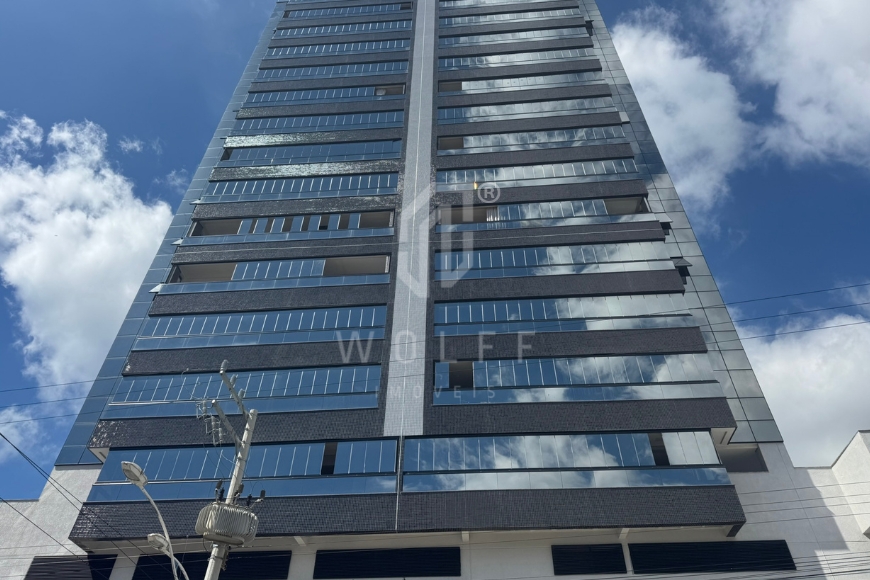JD1695 - Apartamento com 3 suítes a 350 metros da praia