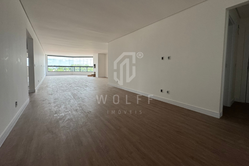 JD1695 - Apartamento com 3 suítes a 350 metros da praia