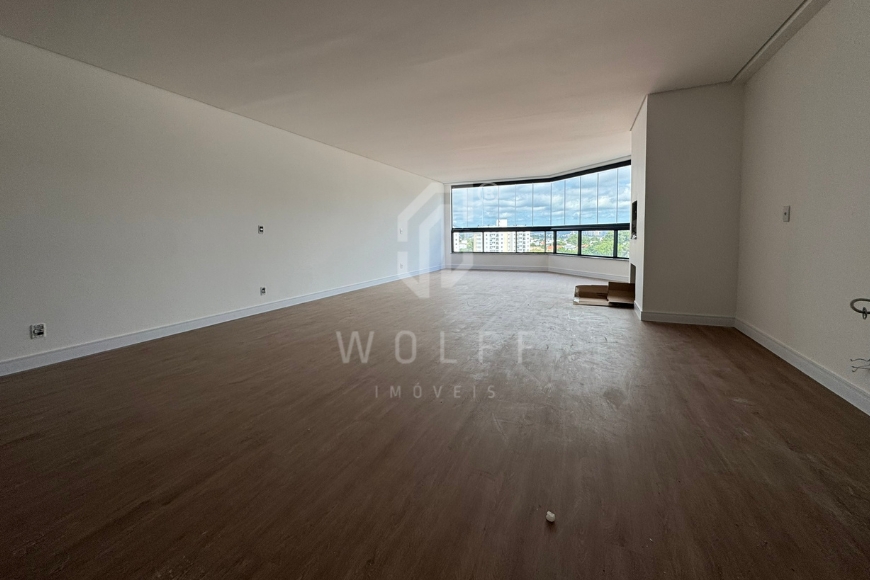 JD1695 - Apartamento com 3 suítes a 350 metros da praia
