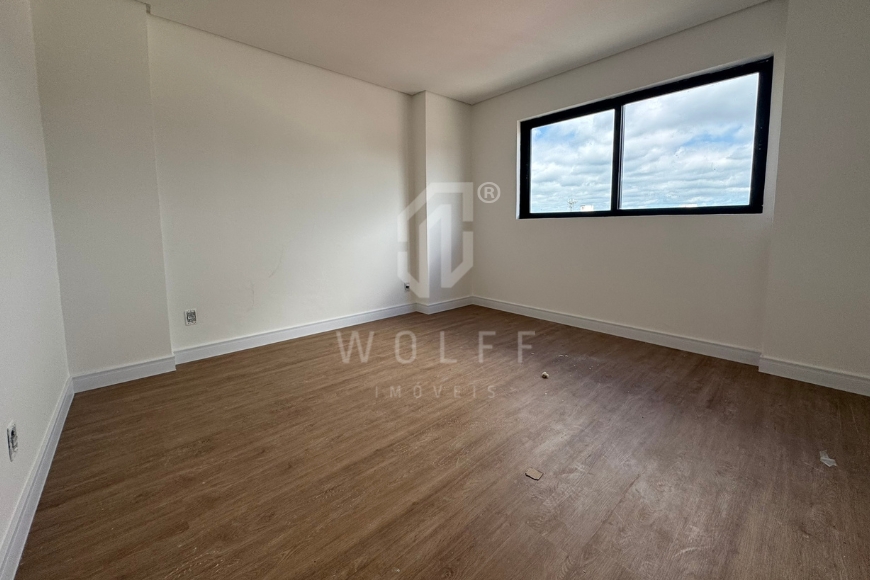 JD1695 - Apartamento com 3 suítes a 350 metros da praia