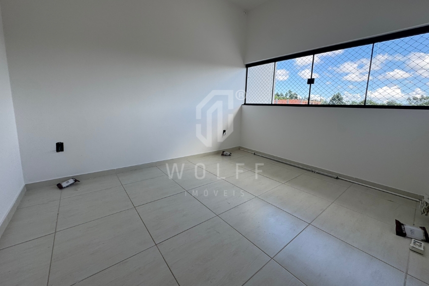 JD1697 - Sobrado na região Central de Balneário Piçarras