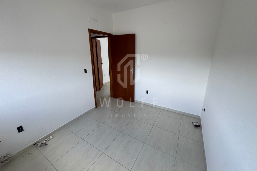 JD1697 - Sobrado na região Central de Balneário Piçarras