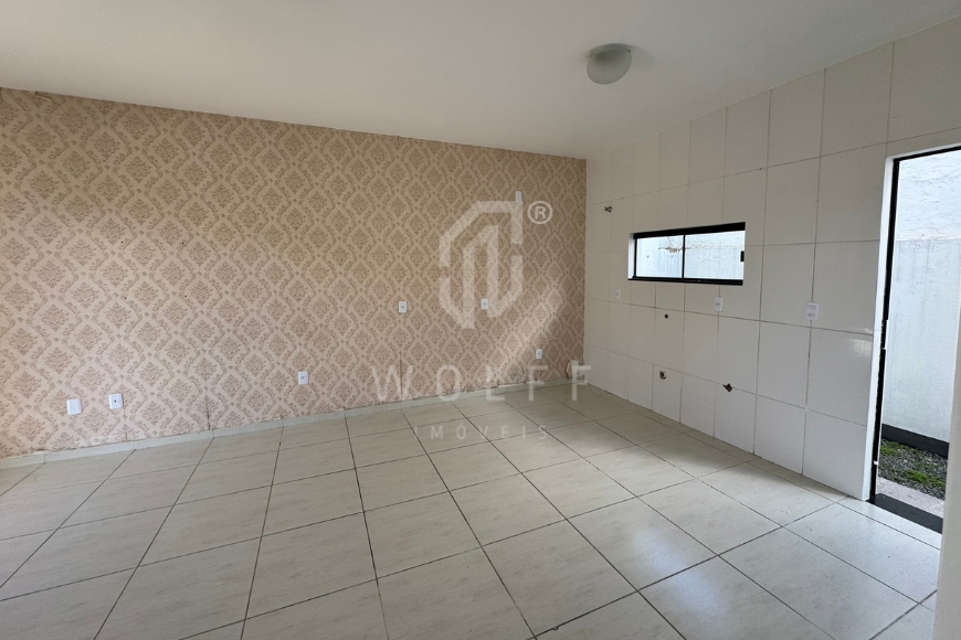 JD1697 - Sobrado na região Central de Balneário Piçarras