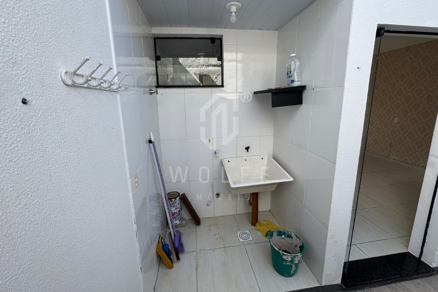 JD1697 - Sobrado na região Central de Balneário Piçarras