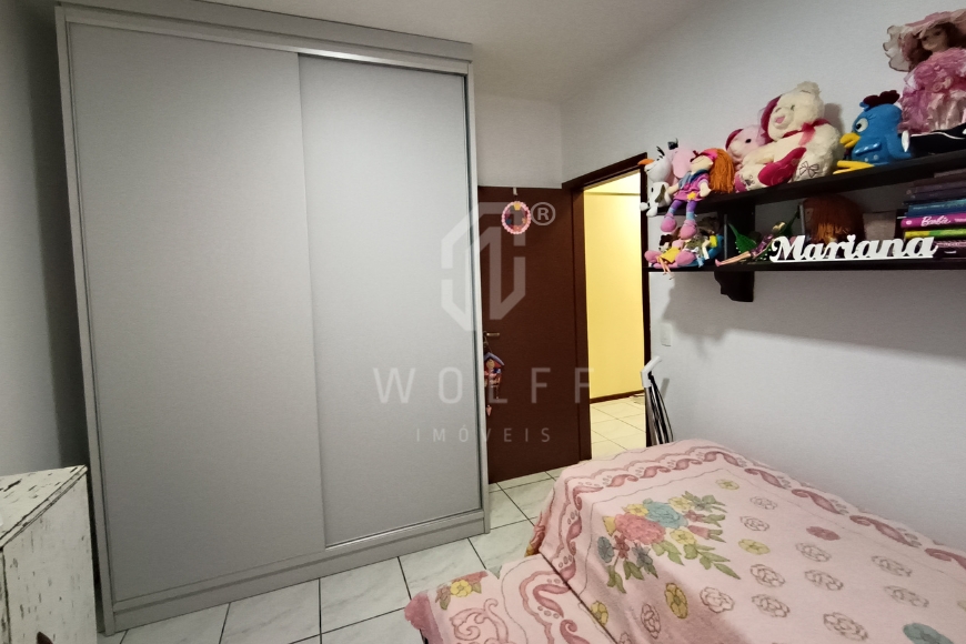 JD1701 - Casa com piscina no Centro