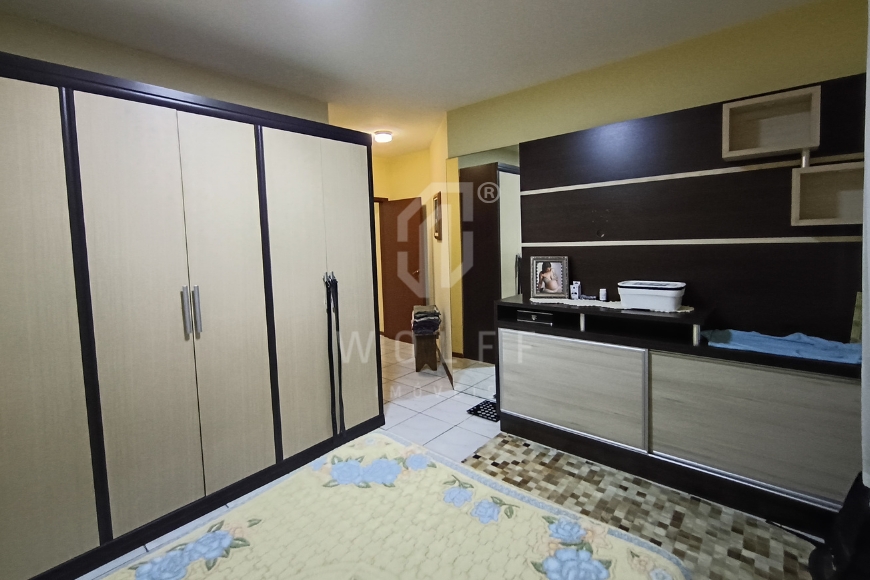 JD1701 - Casa com piscina no Centro