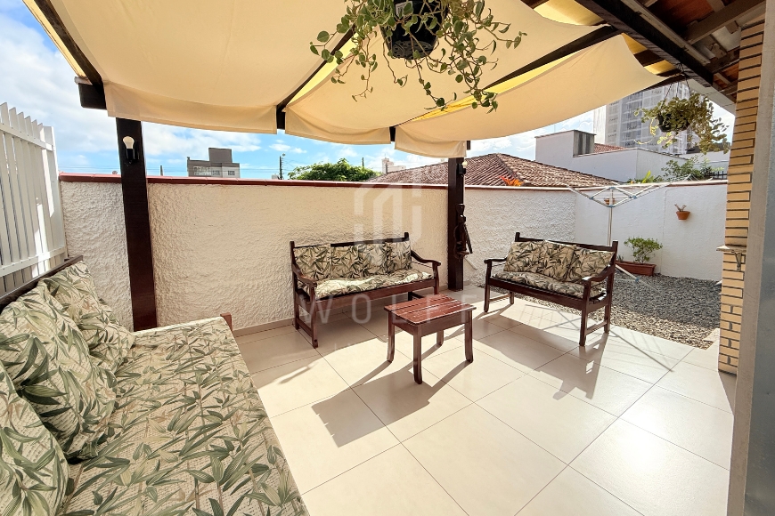 JD1703 - Sobrado mobiliado a 200 metros da praia