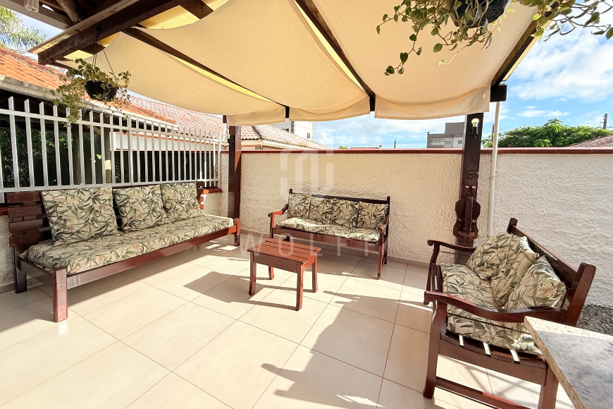 JD1703 - Sobrado mobiliado a 200 metros da praia