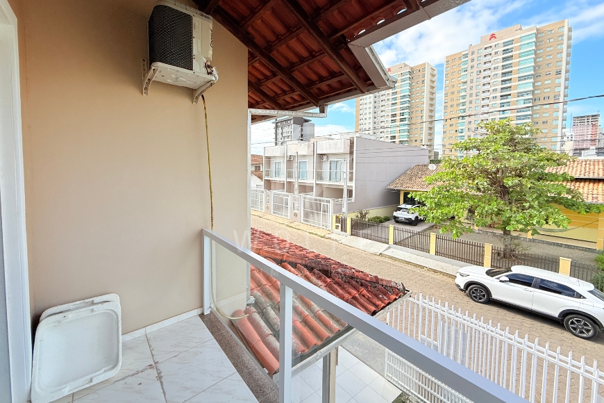 JD1703 - Sobrado mobiliado a 200 metros da praia