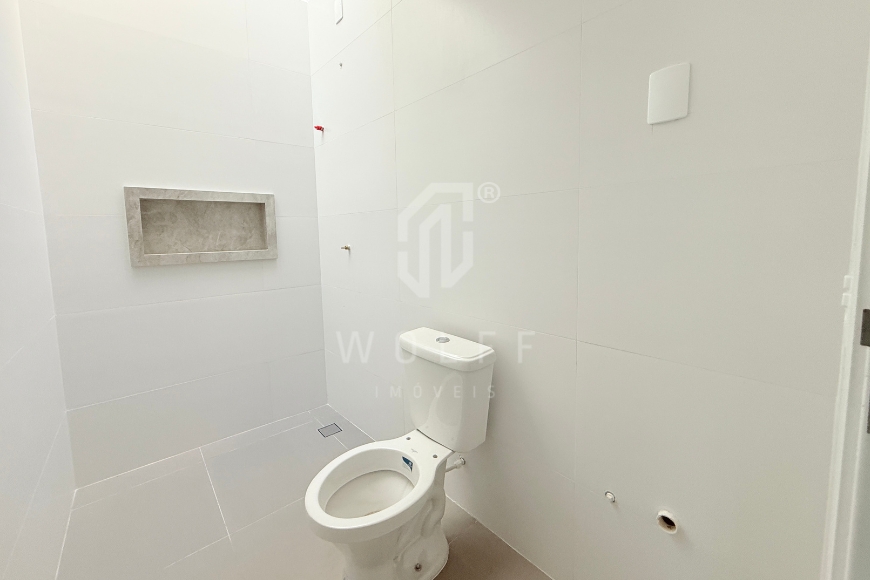 JD1705 - Sobrado com piscina no bairro Itacolomi 